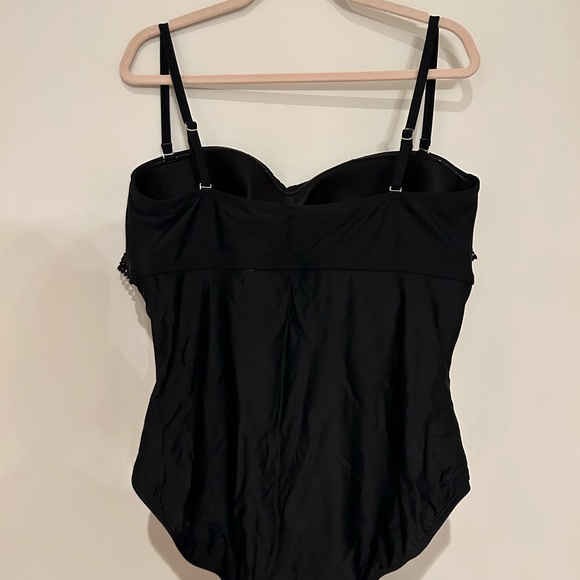 Kona Sol Black One-piece High Coverage Swimsuit - Picture 4 of 5